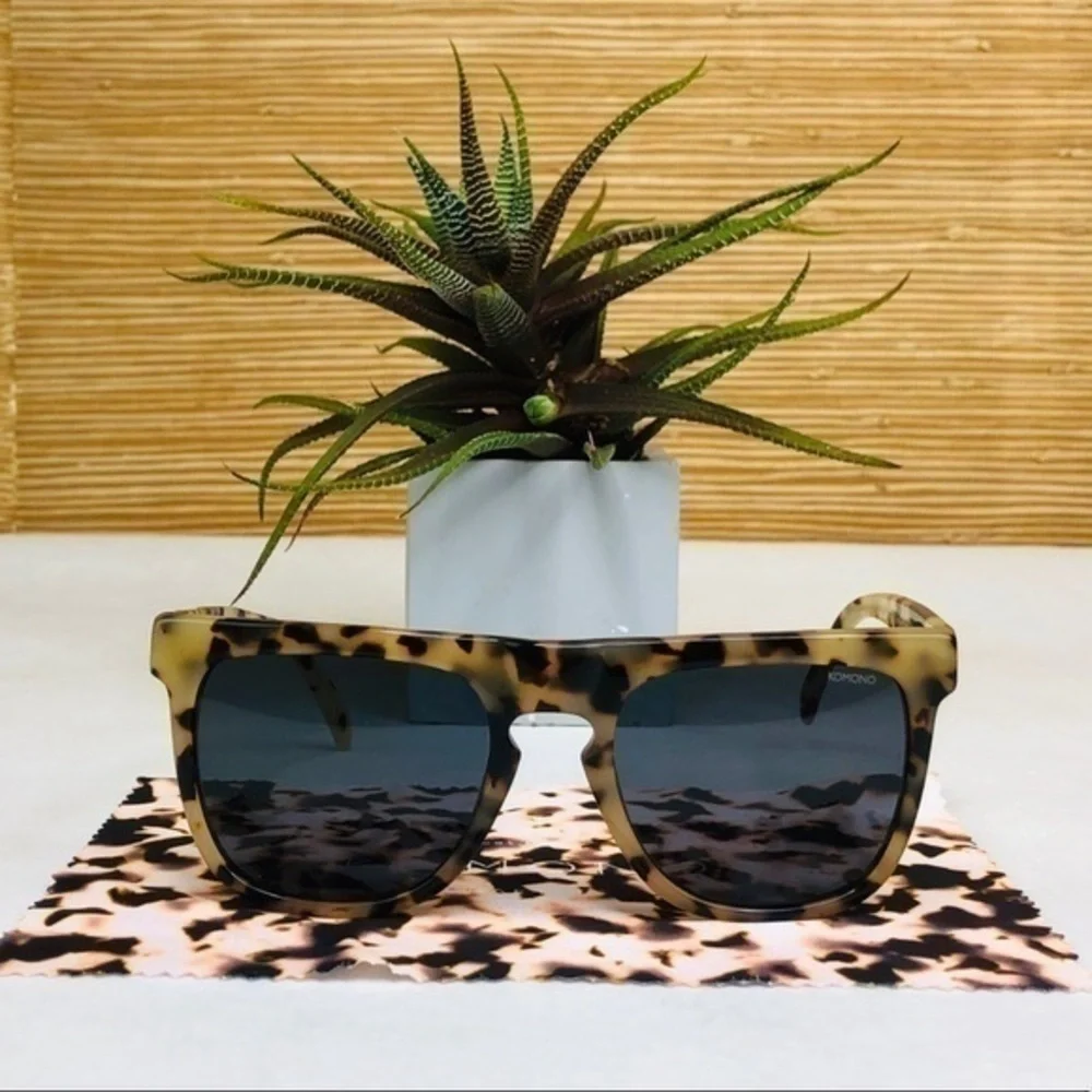 KOMONO Bennet Ivory Demi Sunglasses 🕶 (NEW) tan brown